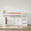 Mittelhohes Kinderbett 120cm breit mit Treppe von LIFETIME - weiß lackiert