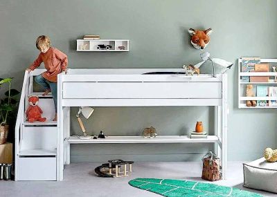 Kinderbett mit Treppe, halbhoch Kinderbett mit Treppe, halbhoch